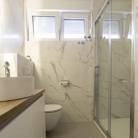 Luxury Lionessa Apartament *