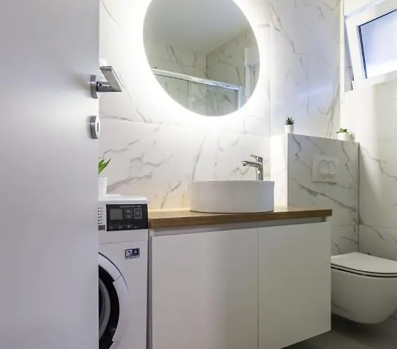 Luxury Lionessa