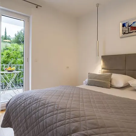 Luxury Lionessa Apartmán *